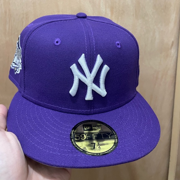 New York Yankees purple 1999 World Series 59fifty fitted size 7 1/4 brand new